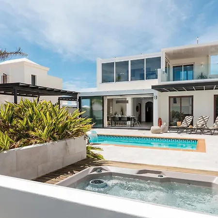 Villa Maria Playa Blanca